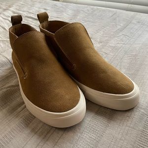 SeaVees Huntington Middie Suede Women’s Slide On Sneaker in Camel